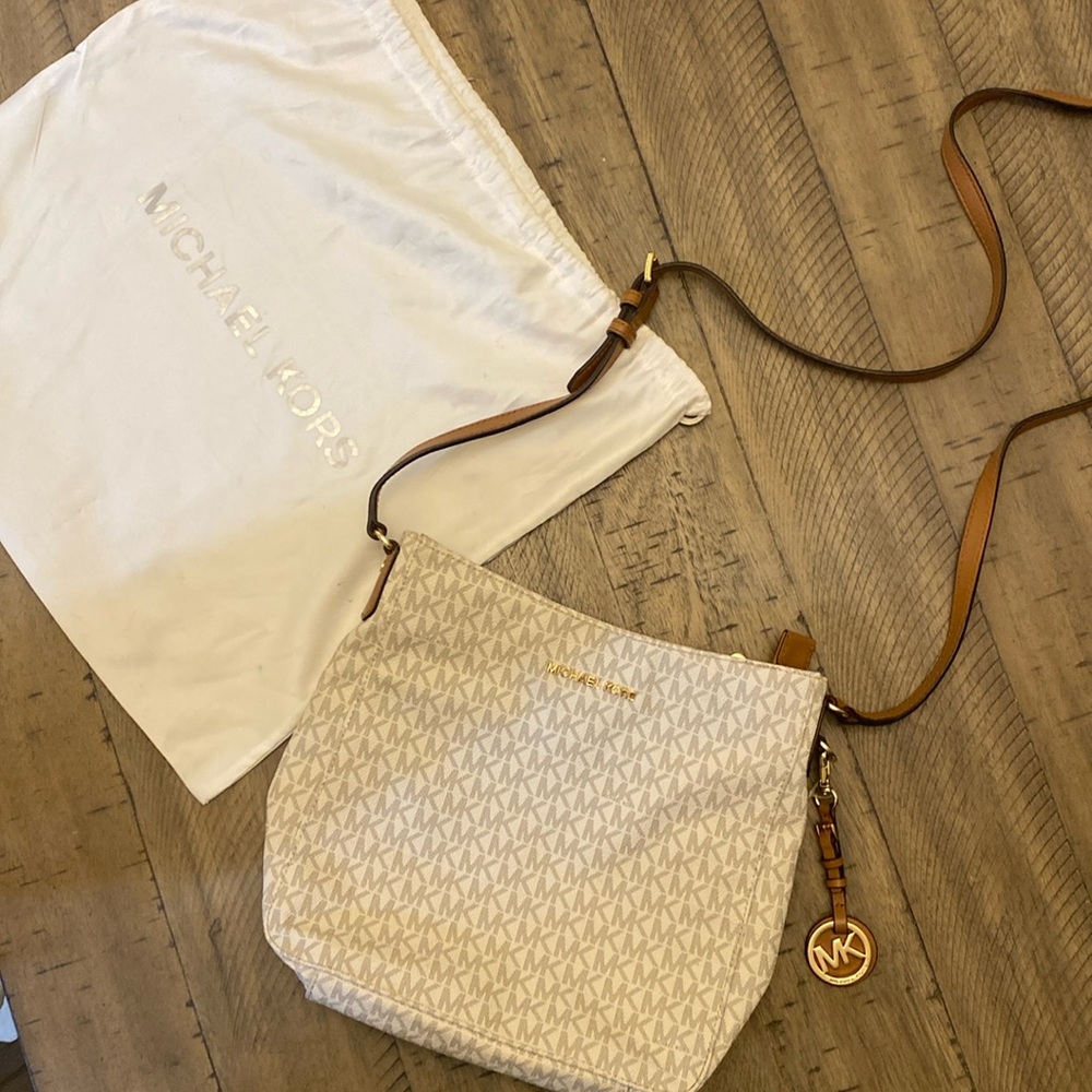 Michael Kors cross body